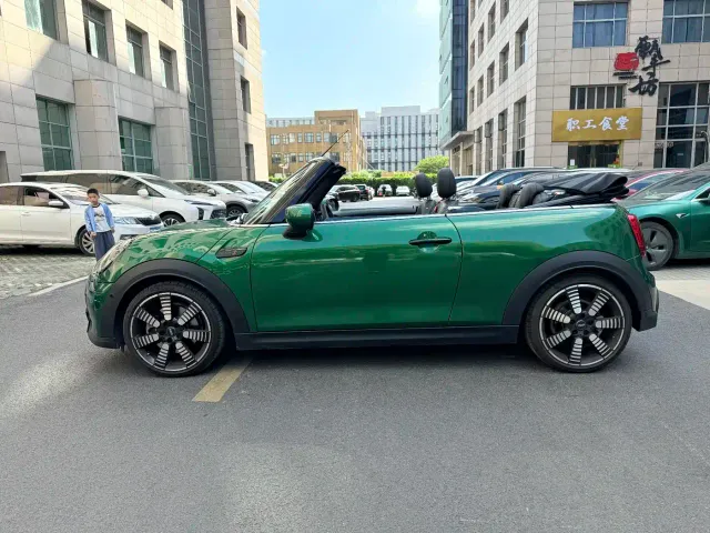 MINI Hatch — Фото автомобиля 3