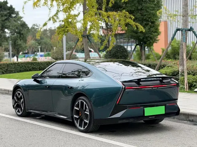Xpeng P7 — Фото автомобиля 7