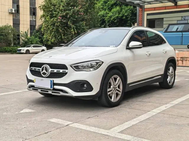 Фотография автомобиля — Mercedes-Benz GLA-Class