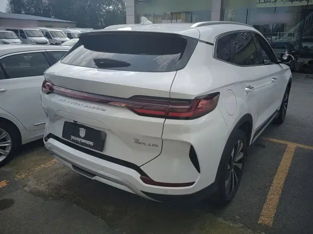 BYD Song PLUS — Фото автомобиля 6