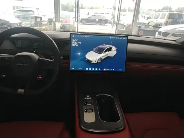 Xiaomi SU7 — Фото автомобиля 12