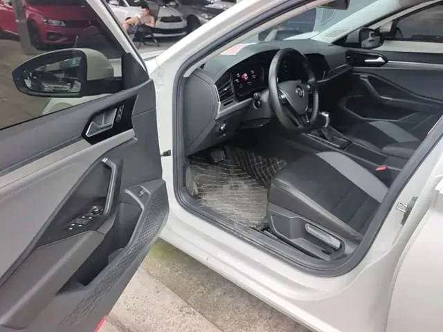 Volkswagen Sagitar — Фото автомобиля 11
