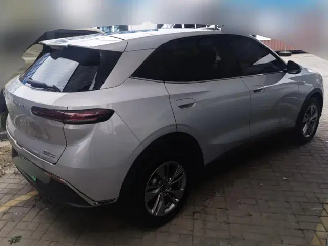 Bestune Yueyi 03 — Фото автомобиля 3