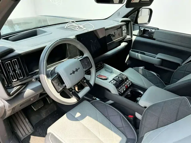 BYD FangChengBao Leopard 5 — Фото автомобиля 4