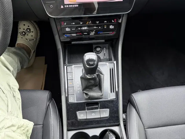Skoda Superb — Фото автомобиля 12