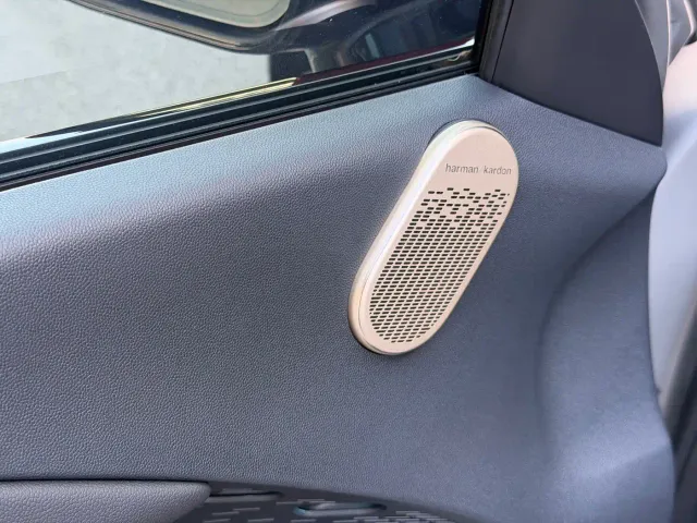 MINI Electric MINI ACEMAN — Фото автомобиля 10