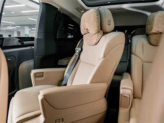 Li Auto MEGA — Фото автомобиля 30
