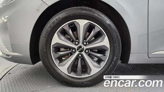 Kia K8 K8 Hybrid — Фото автомобиля 5