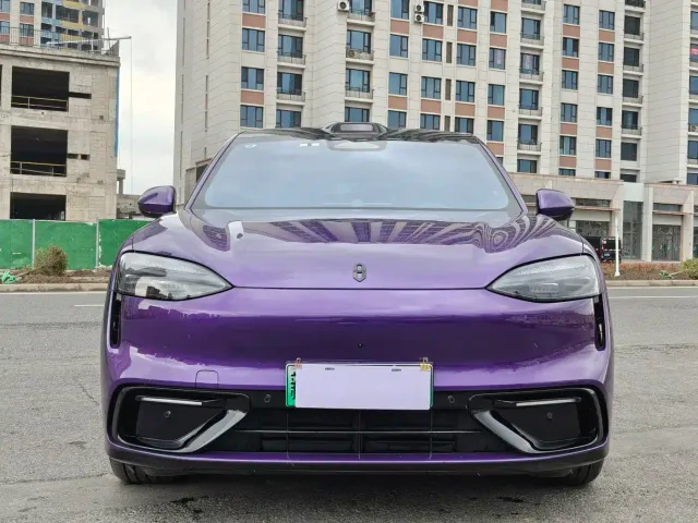 Aito M6 — Фото автомобиля 2