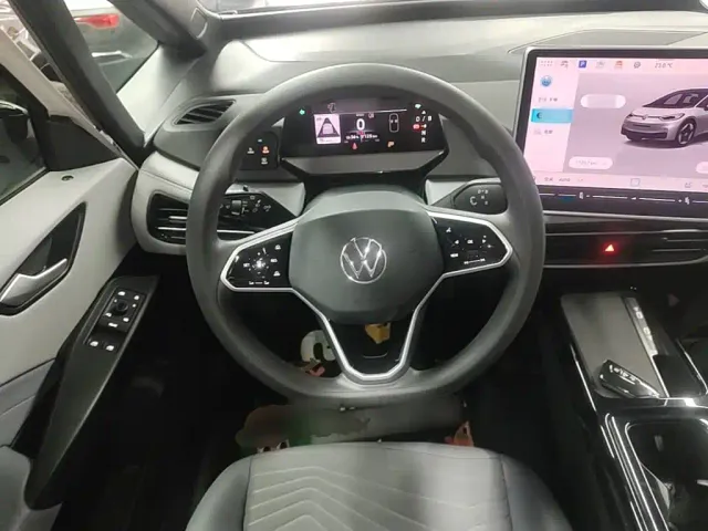Volkswagen ID.3 — Фото автомобиля 10
