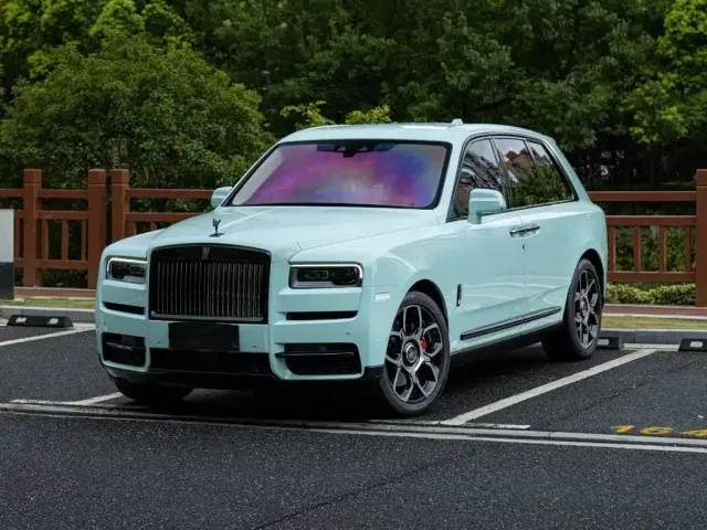 Фотография автомобиля — Rolls-Royce Cullinan