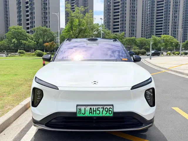 Nio ES6 — Фото автомобиля 2