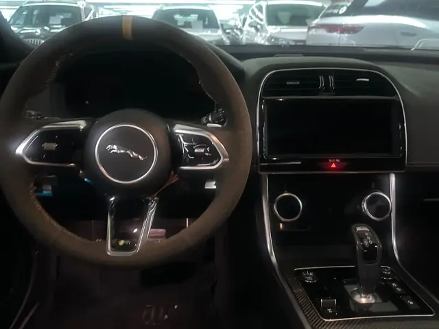 Jaguar XEL — Фото автомобиля 8