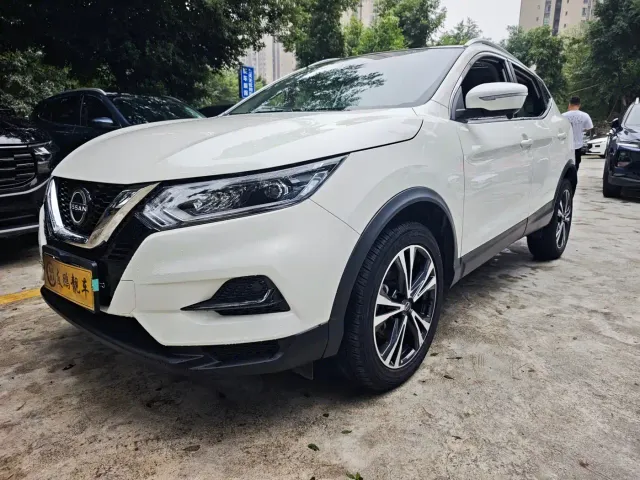 Фотография автомобиля — Nissan Qashqai