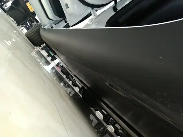 Tesla Model Y L — Фото автомобиля 21