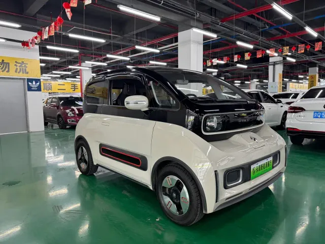 Baojun KiWi EV — Фото автомобиля 3