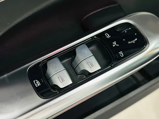 Mercedes-Benz C-Class — Фото автомобиля 12