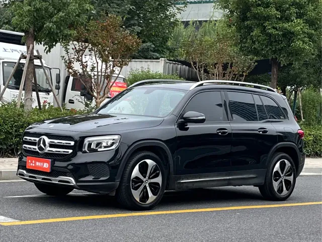 Фотография автомобиля — Mercedes-Benz GLB-Class