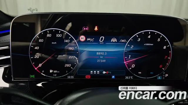 Mercedes-Benz E-Class — Фото автомобиля 8