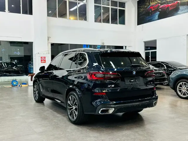BMW X5 — Фото автомобиля 3
