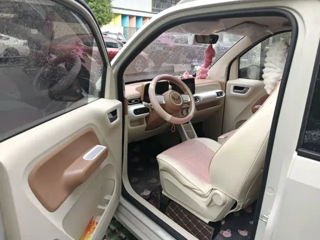 Wuling Hongguang Mini EV — Фото автомобиля 17