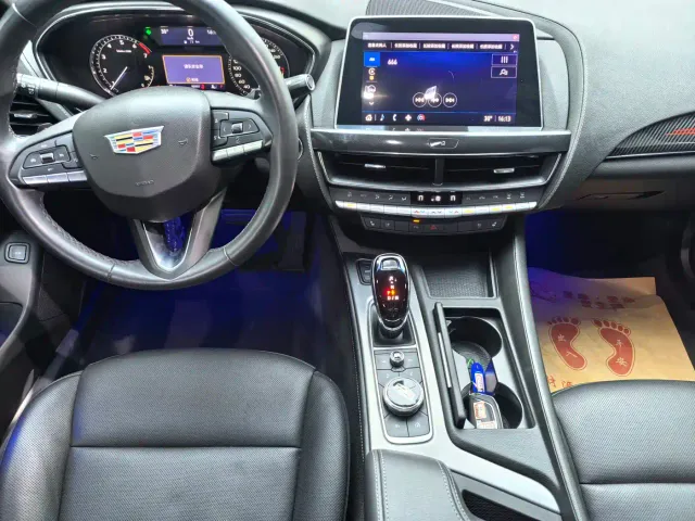 Cadillac CT5 — Фото автомобиля 9