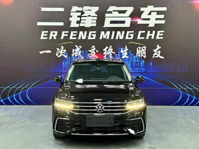 Volkswagen Tiguan L — Фото автомобиля 2