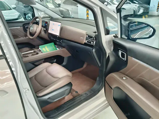 Wuling Starlight 730 — Фото автомобиля 5