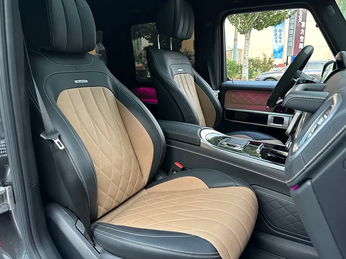 Mercedes-Benz Mercedes-Benz G-Class AMG 2025 AMG G 63 — Фото автомобиля 5