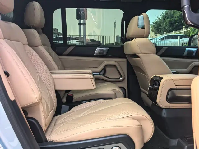 BYD FangChengBao Leopard 8 — Фото автомобиля 26