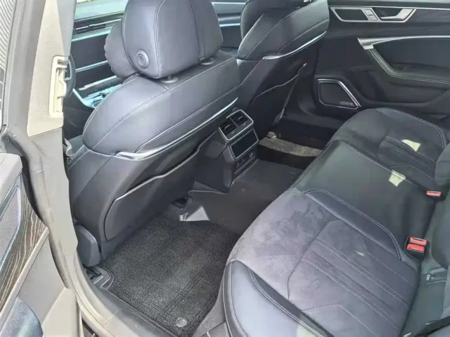 Audi A7L — Фото автомобиля 5