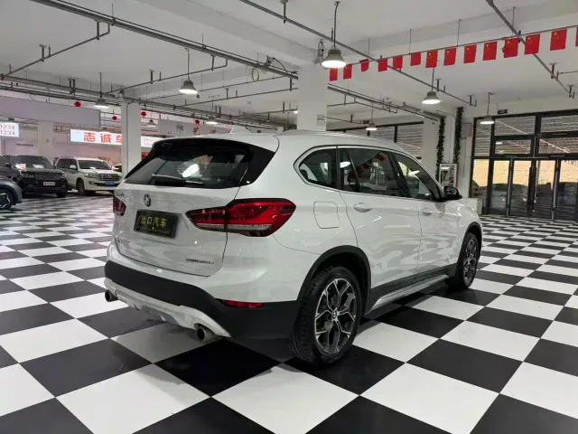 BMW X1 — Фото автомобиля 4