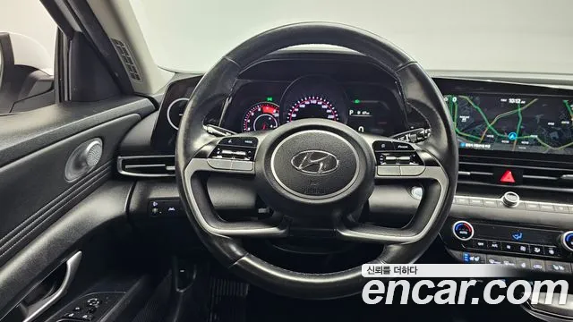 Hyundai AVANTE Avante (CN7) — Фото автомобиля 13