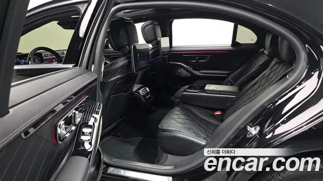 Mercedes-Benz S-Class — Фото автомобиля 12