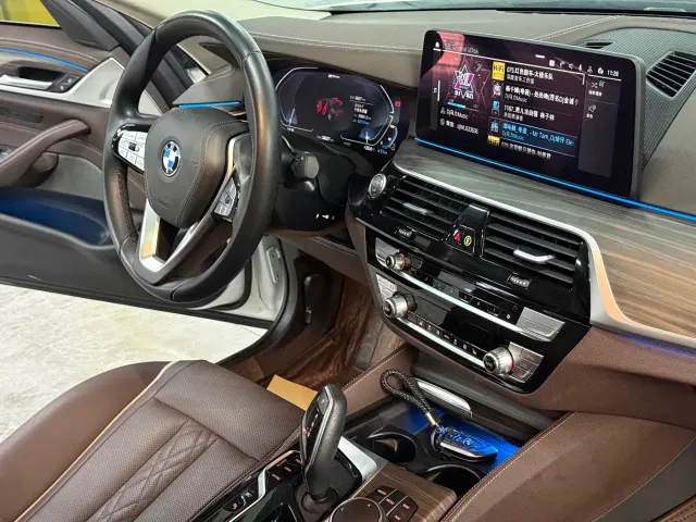 BMW 5 Series — Фото автомобиля 8