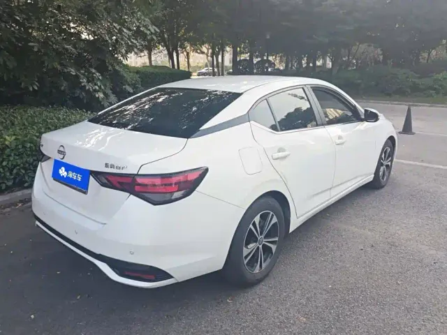 Nissan Sylphy — Фото автомобиля 3