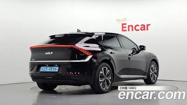 Kia EV6 — Фото автомобиля 2