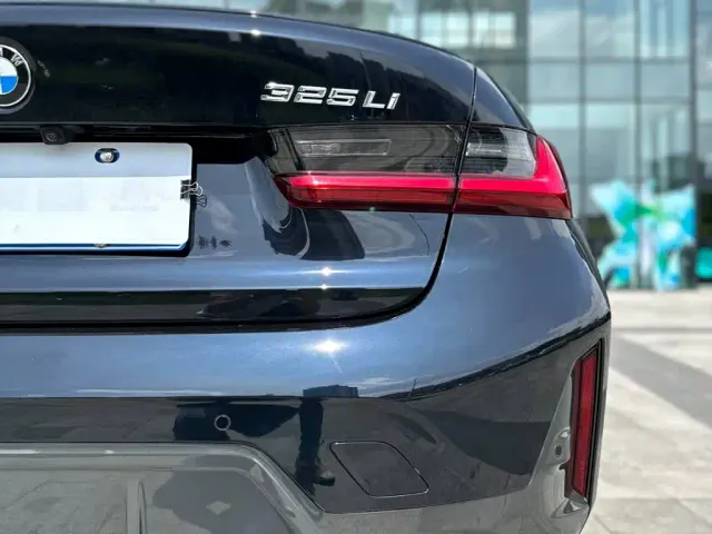 BMW 3 Series — Фото автомобиля 8