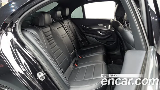Mercedes-Benz E-Class W213 — Фото автомобиля 12