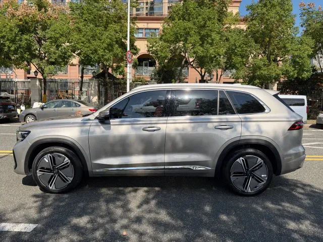 Geely Xingyue L — Фото автомобиля 8
