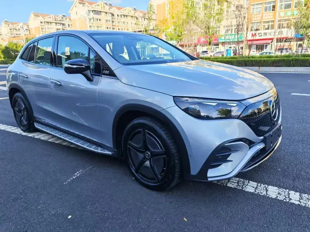 Mercedes-Benz EQE SUV — Фото автомобиля 5