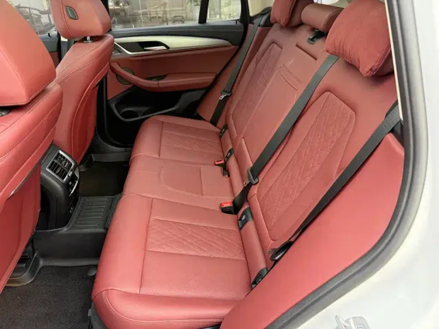 BMW iX3 — Фото автомобиля 23