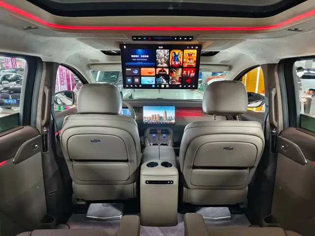 Arcfox Wendao V9 — Фото автомобиля 11