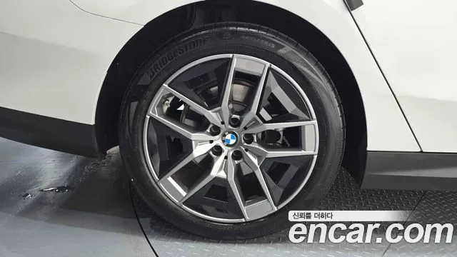 BMW 5 Series G60 — Фото автомобиля 7