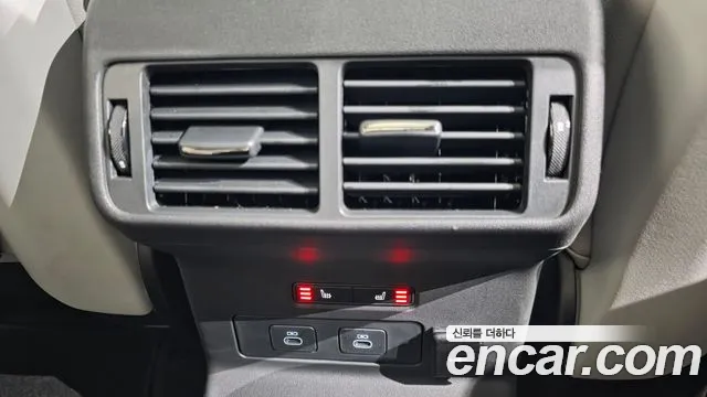 Land Rover Range Rover Velar — Фото автомобиля 18