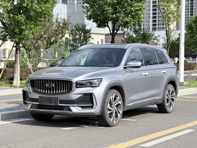 Фотография автомобиля — Geely Xingyue L