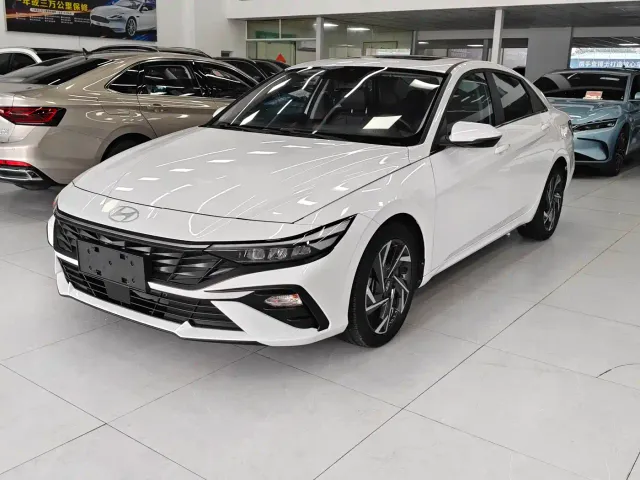Фотография автомобиля — Hyundai Elantra