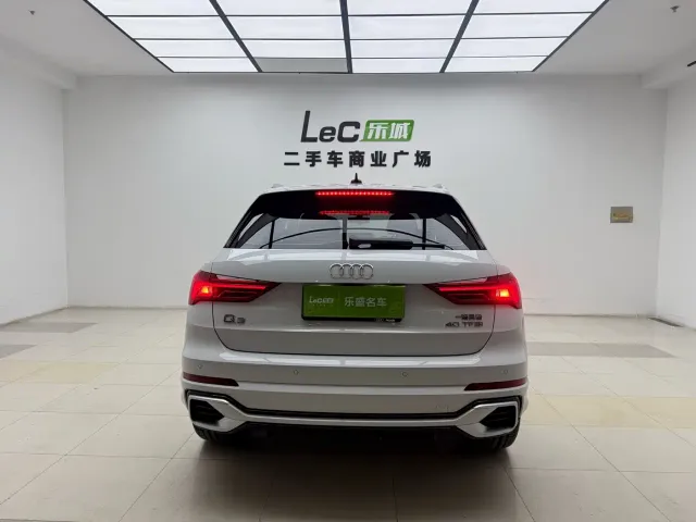 Audi Q3 — Фото автомобиля 5