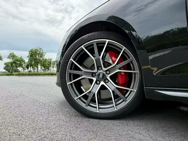 Audi S4 — Фото автомобиля 5