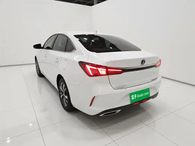 Changan Eado — Фото автомобиля 4